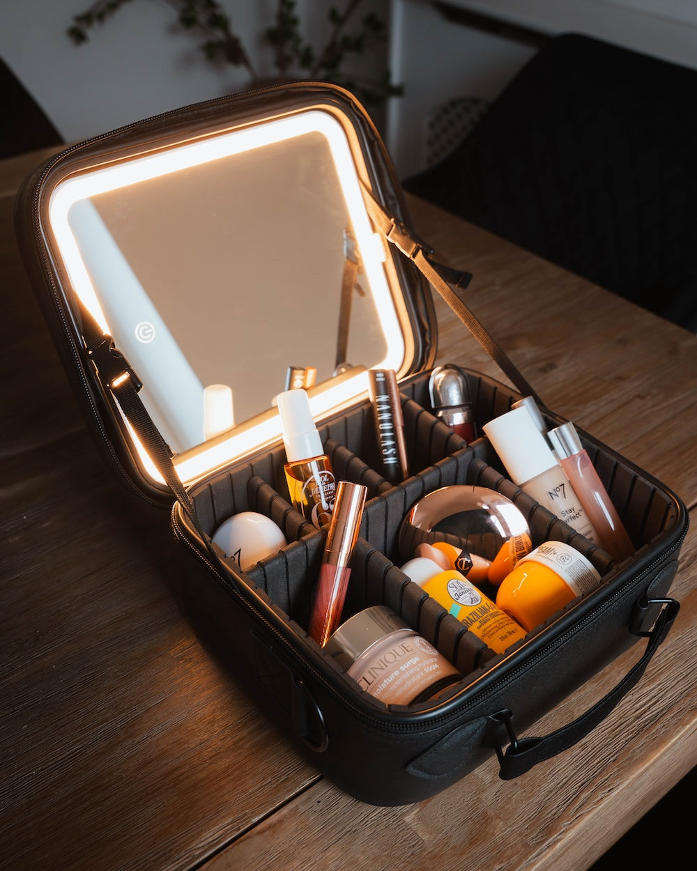 Lux Edition-All Black LED Makeup Case