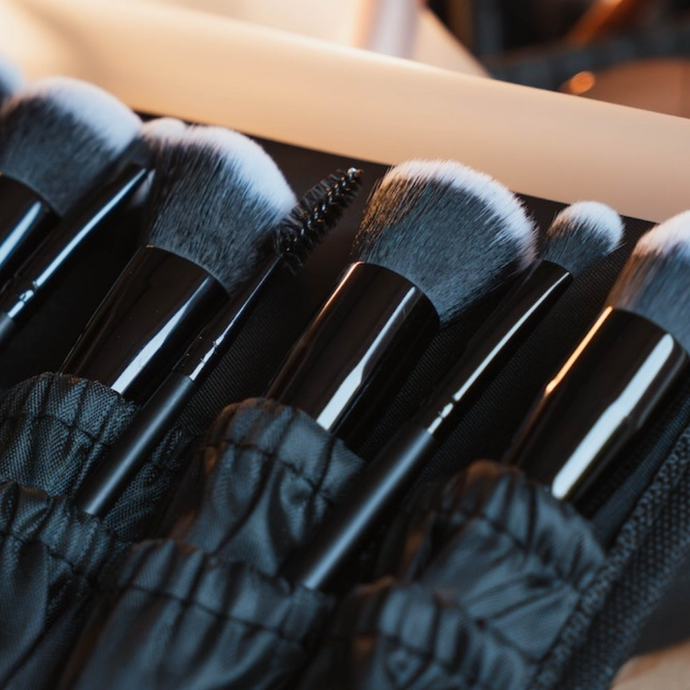 The Blush Box Pro Brush Set - 15 piece
