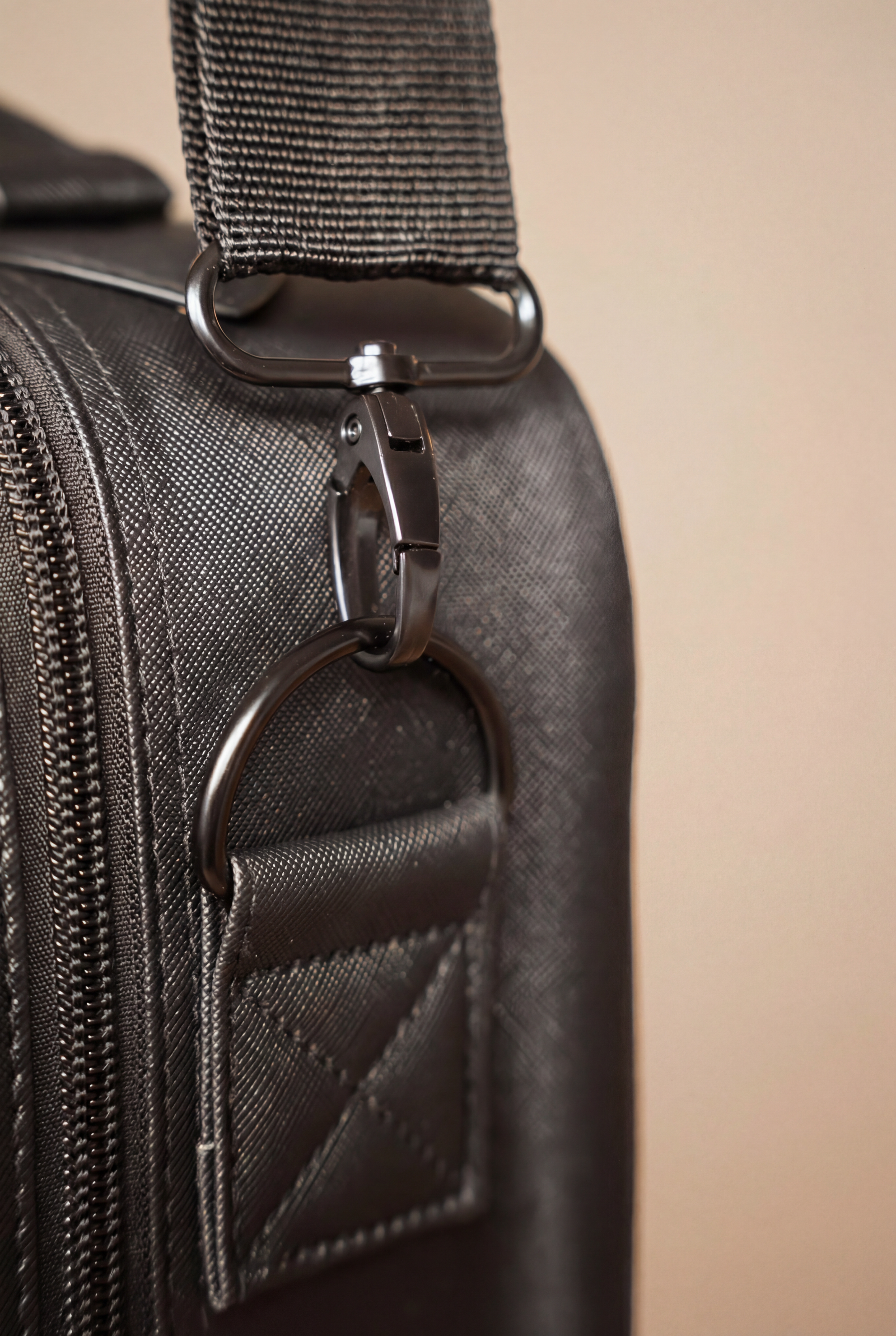 Lux Edition-All Black LED Makeup Case